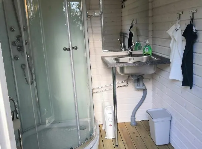 Maeentaustan Aitat *